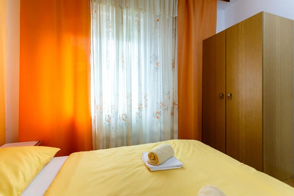 Apartment Meri Đảo Krk Ngoại thất bức ảnh