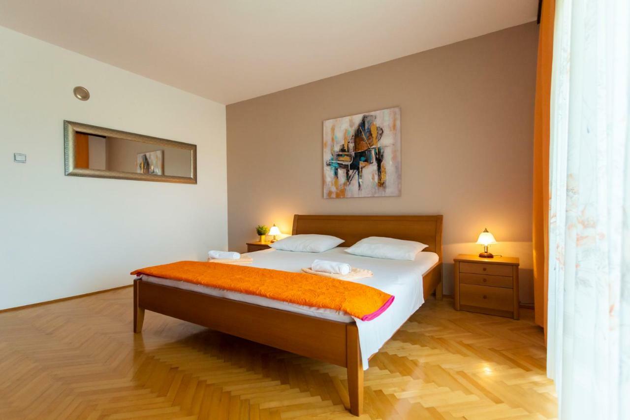 Apartment Meri Đảo Krk Ngoại thất bức ảnh